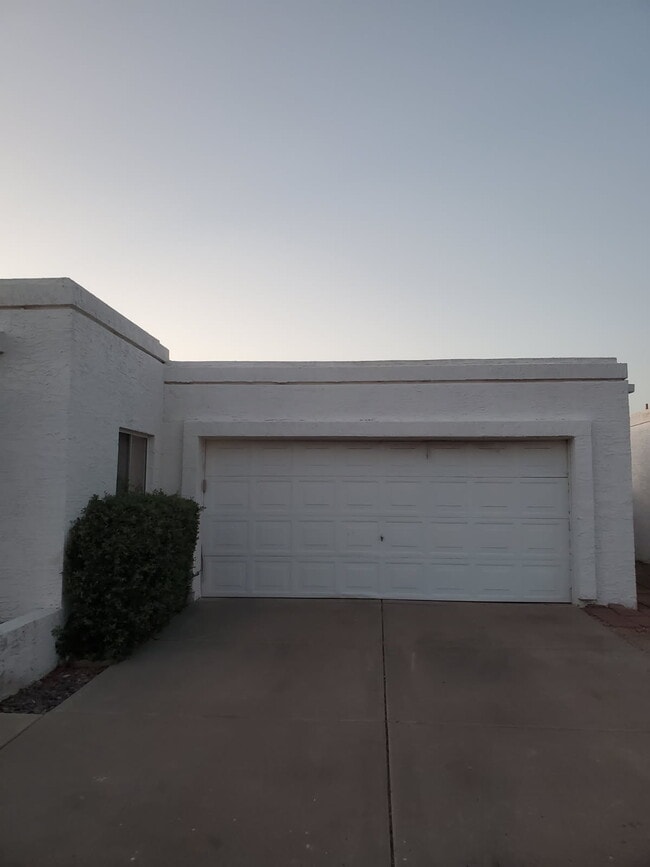 Photo - 726 E Villa Rita Dr