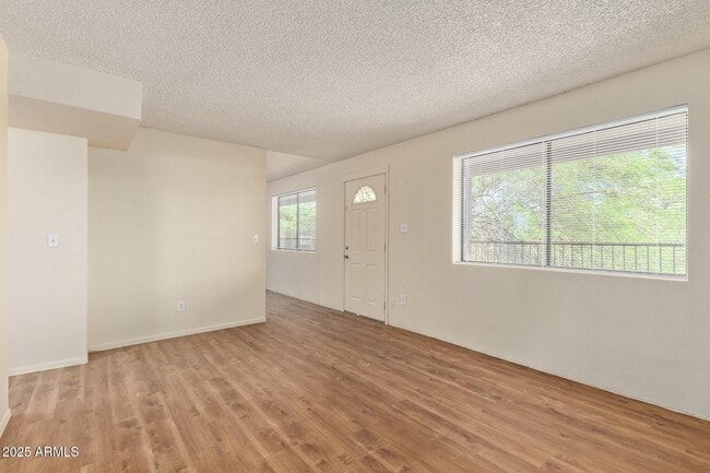 Photo - 3415 E Earll Dr Unit 7