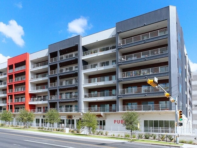 Photo - 1/1 Condo on Hot SOCO Unidad 122