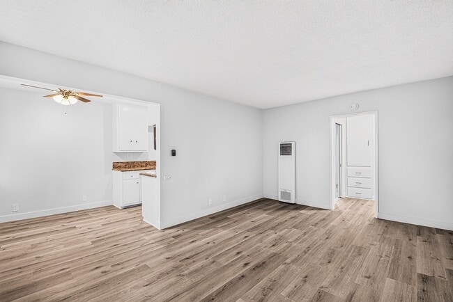 Photo - 3525 2nd St Unidad 8