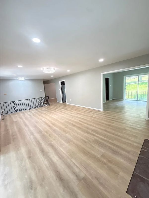 Photo - 1260 Kenmore Dr