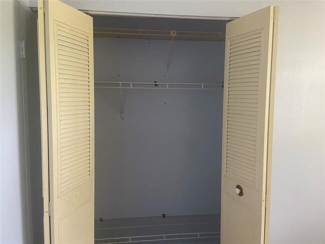 Building Photo - 2900 NW 48th Terrace Unit 103 Rental