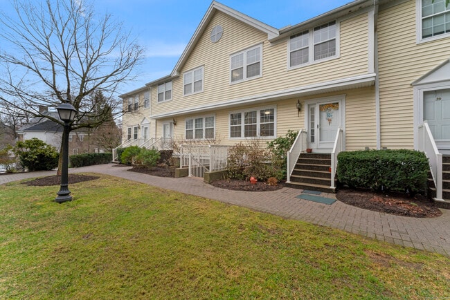 Photo - 629 Danbury Rd Unit APT 38