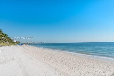 Building Photo - 609 Ocean Dr Unit 8G