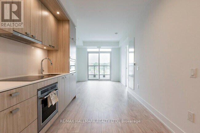 Photo - 858 Dupont St Unit 722