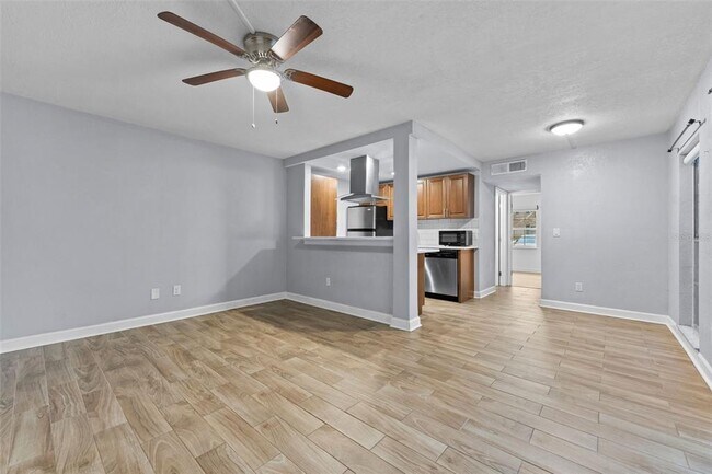 4611 W North B St Unit 123