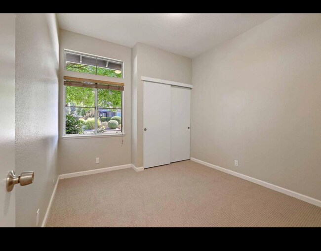 Photo - 1736 Valdora St