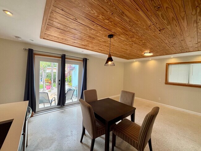 Photo - 1631 Liberty St Unit B