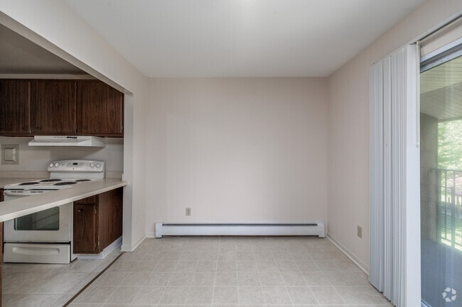 2BR, 1BA - 1,045SF - Dining Room