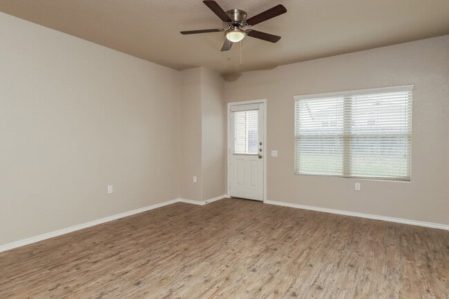 Photo - 5930 Bridle Bnd