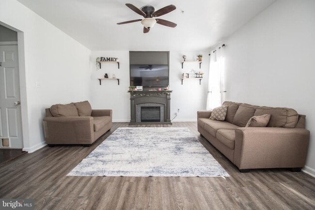 Photo - 45567 Bethson St