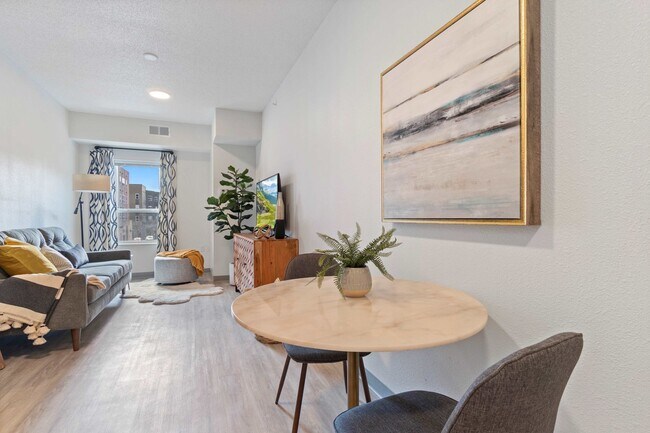 Photo - Cloud on Fifth