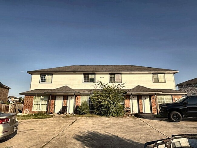 Building Photo - 4302 Mattie Dr Unit B