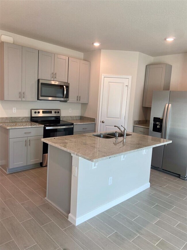 Photo - 5629 Mentmore Dr