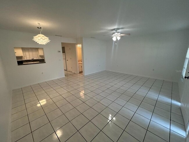 Photo - 106 S Primrose Dr