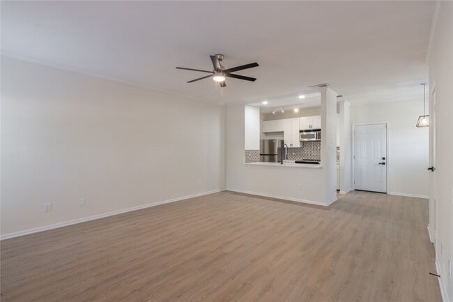 Photo - 9850 Pagewood Ln