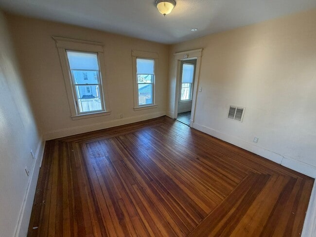 Photo - 242-244 Orange Street Unit 244 Orange St - Apt. 3