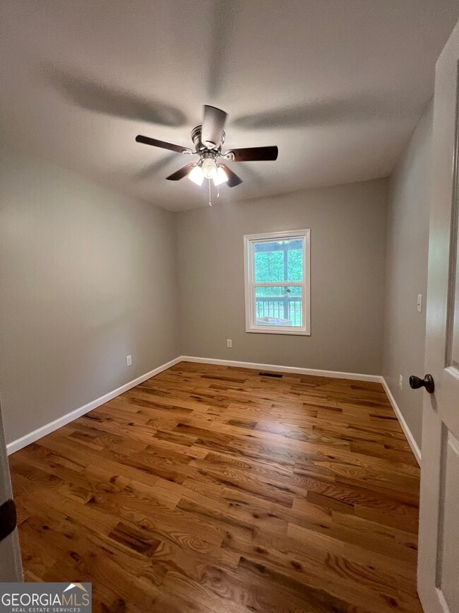 Photo - 984 Plowshare Rd