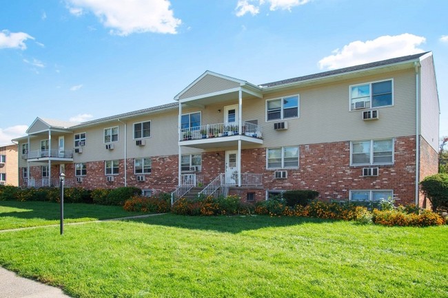 Photo - Lawnton Gardens