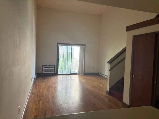 Building Photo - 402 W Dayton St