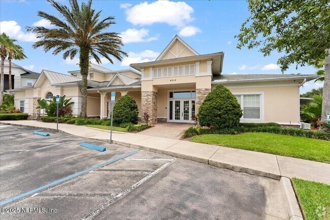 Building Photo - 8215 Green Parrot Rd Unit 207 Rental