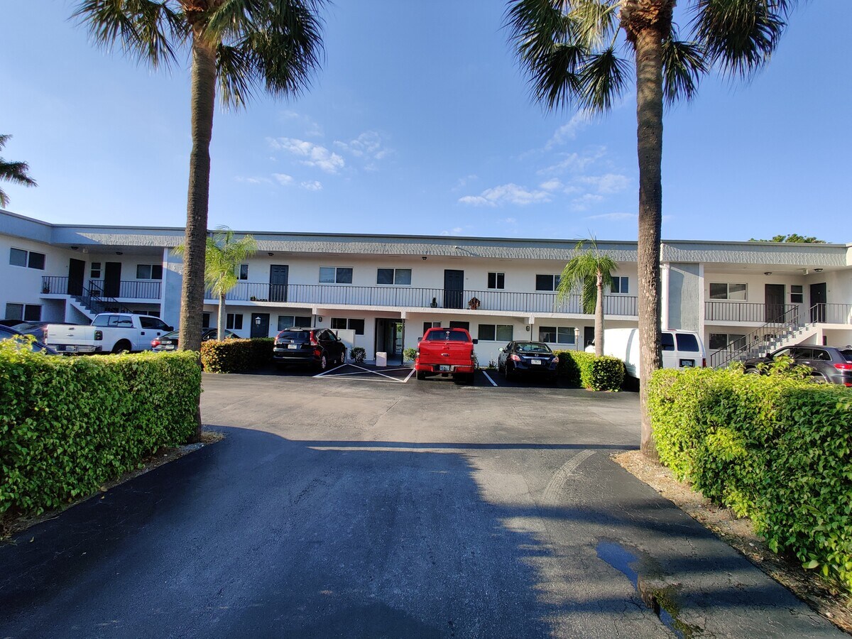 Photo - 650 Jeffery St