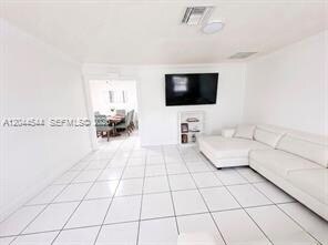 Photo - 974 SE 1st St Unit 974