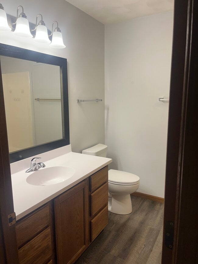 Photo - 1208 Miller St