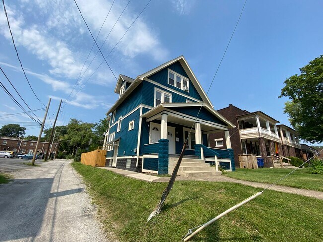 314-316 E 19th Ave