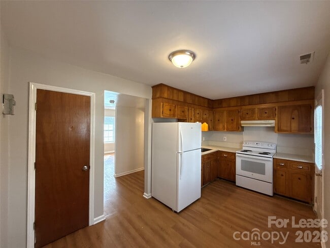 Photo - 409 Hawley Ave