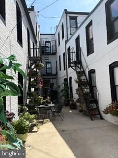 Building Photo - 780 Washington Blvd Unit 2F