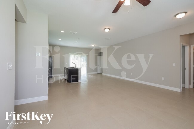 Photo - 445 Eagle Dr