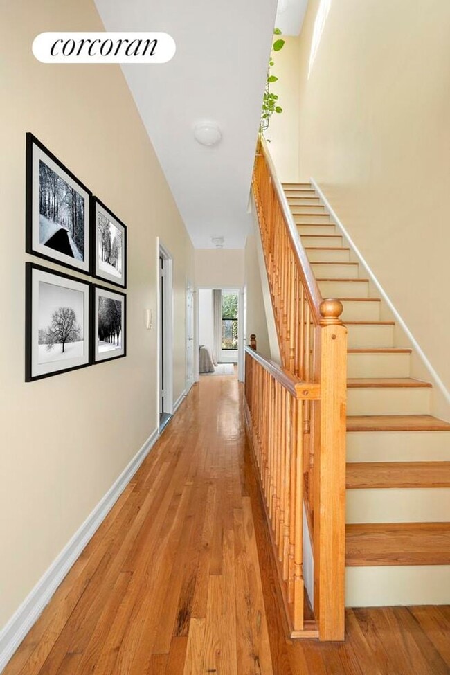 Photo - 489 Manhattan Ave