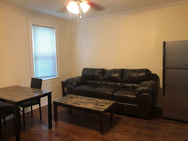 Photo - 1436 E Genesee St Unit 3