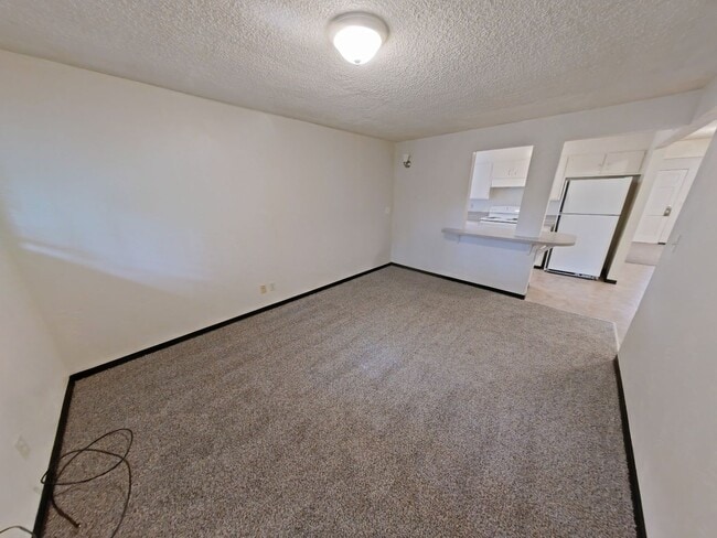 Building Photo - 1747 Hilyard St Unit D