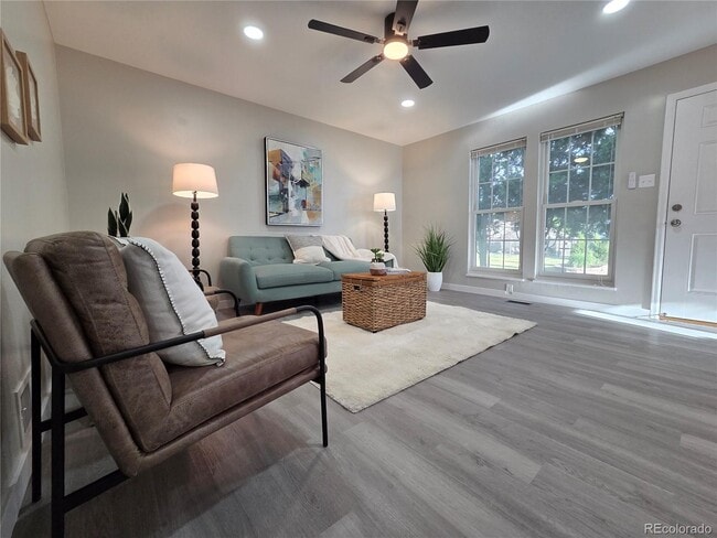 Photo - 1250 S Monaco Street Pky