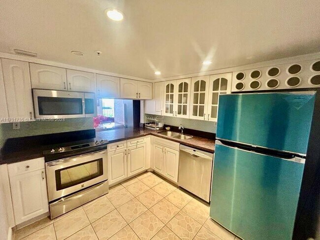 Photo - 2625 Collins Ave Unit 1710
