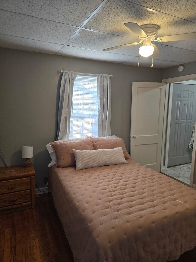 Photo - 309 S Van Doren St Unit 2