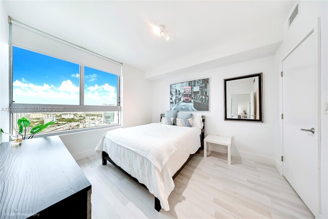 Photo - 90 SW 3rd St Unit 3109