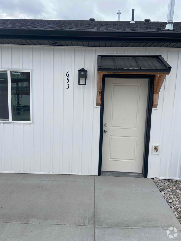 Building Photo - 527 Wooten Way Rental