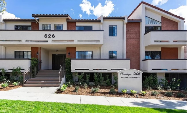 Building Photo - 626 E Verdugo Ave Unit R Rental
