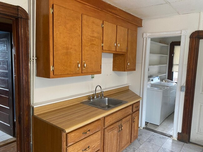 Photo - 311 New Park Ave