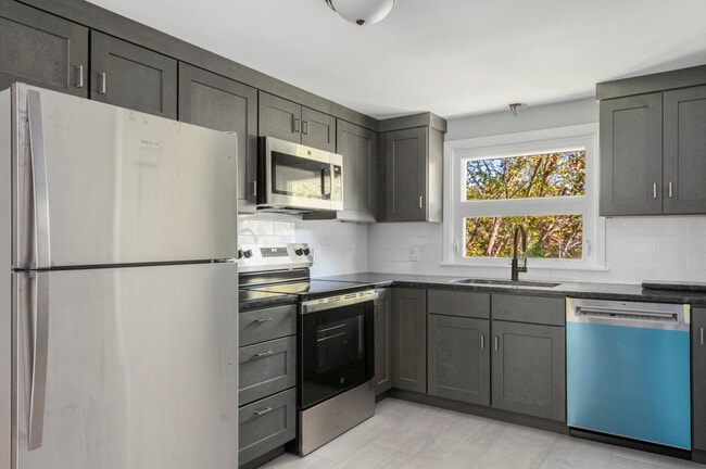 Photo - 40 W Wrentham Rd Unidad 3