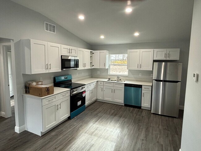 Photo - LIKE NEW DESIGNER HOME 3/2 READY FOR NEW FAMILY