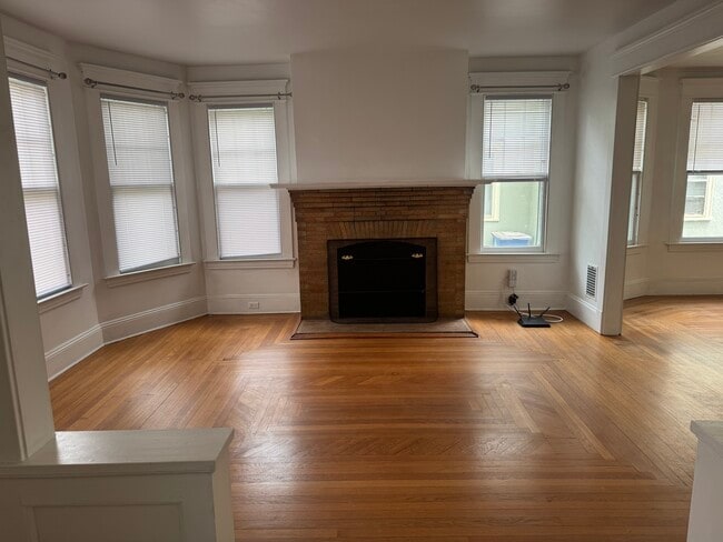 Photo - 196 Willard St Unit 1st Floor