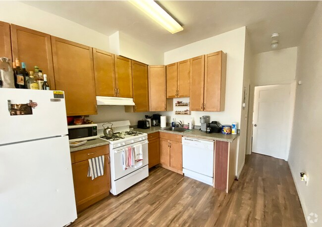 Building Photo - 96 Hammond St Unit 3 Rental