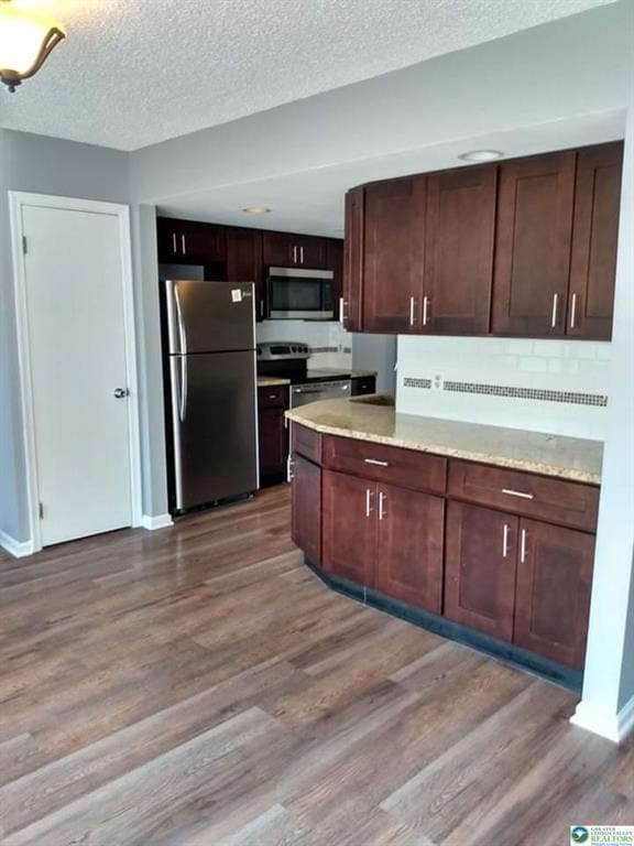 Photo - 933 N New St