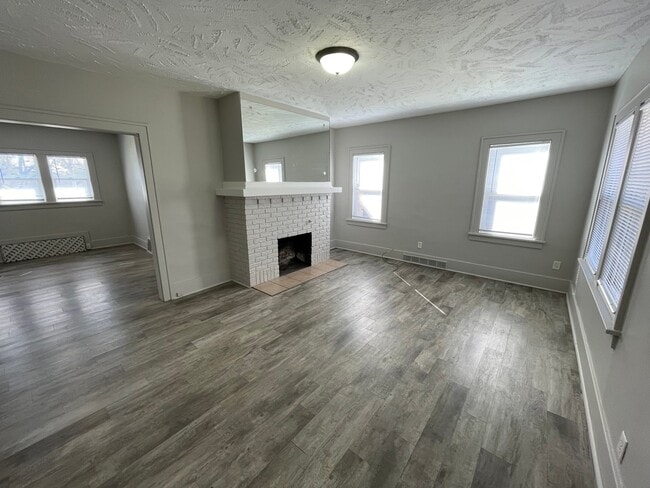 Building Photo - 3535 N 45th Ave