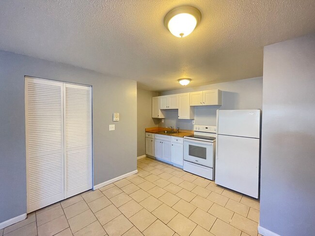 Photo - 181 Loudon Rd Unit Apartment 302