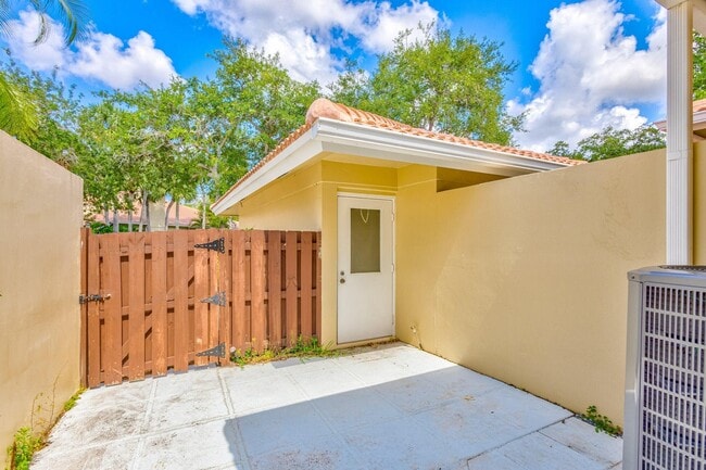 Photo - 227 Old Meadow Way